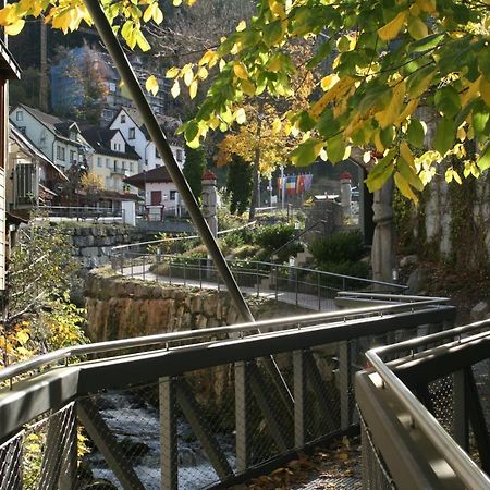 Hotel Gaestehaus Zur Lilie Triberg im Schwarzwald Exterior foto