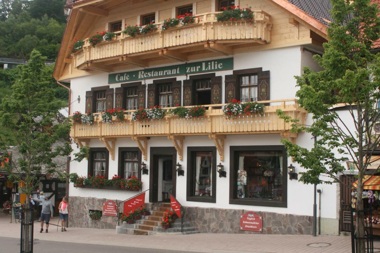 Hotel Gaestehaus Zur Lilie Triberg im Schwarzwald Exterior foto